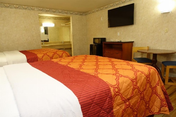 Tropic Lodge image 21