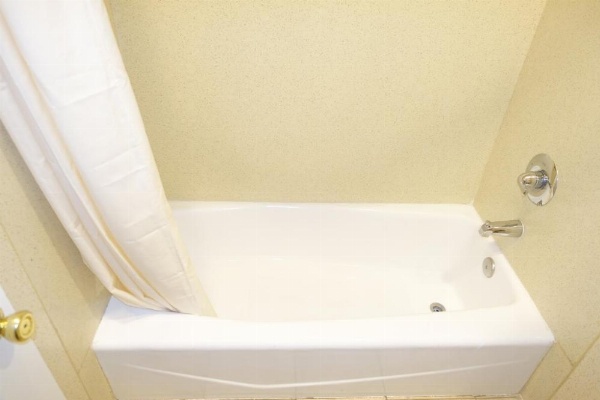 Tropic Lodge image 33