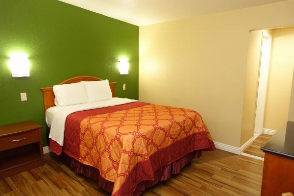 Tropic Lodge image 47