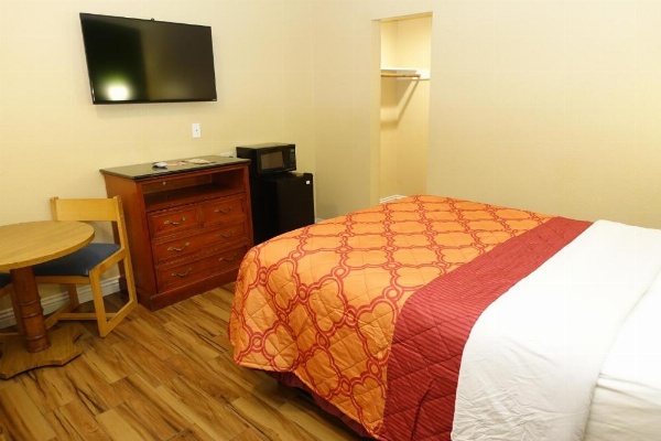 Tropic Lodge image 56